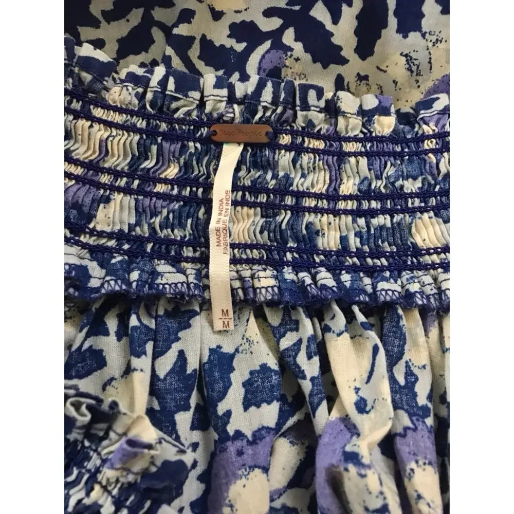 Free Peo­ple Blue & Grey Floral Cotton Blouse Relaxed 3/4 Sleeves Flowy